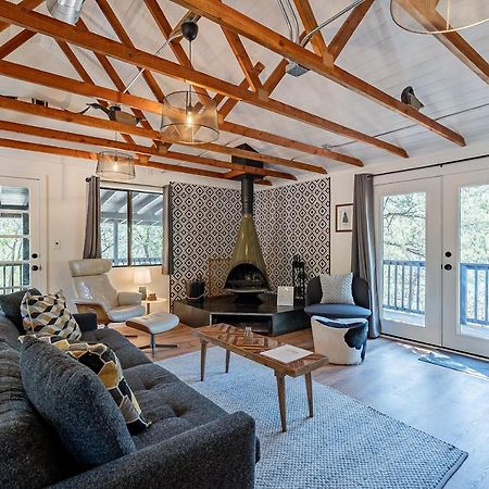 The Pine House - Cozy Mid-Century Modern, Pet-Friendly Villa Buitenkant foto