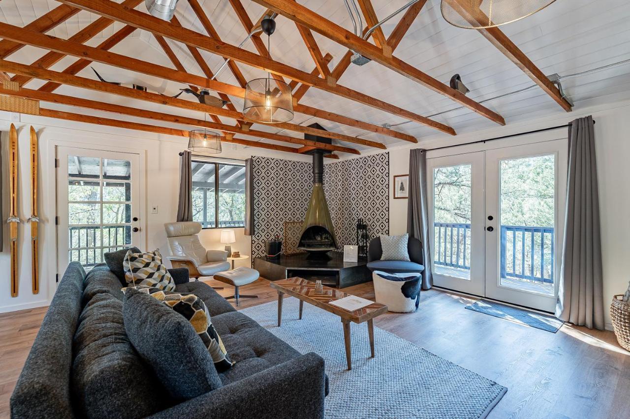 The Pine House - Cozy Mid-Century Modern, Pet-Friendly Villa Buitenkant foto