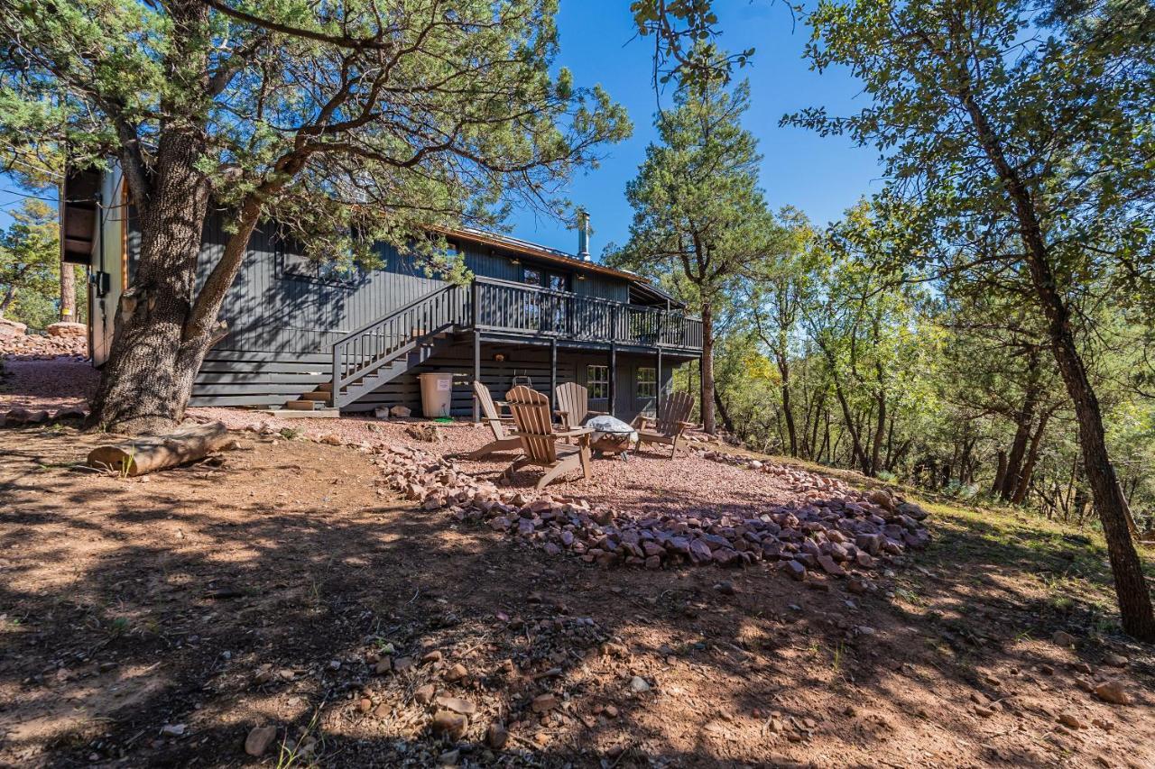 The Pine House - Cozy Mid-Century Modern, Pet-Friendly Villa Buitenkant foto