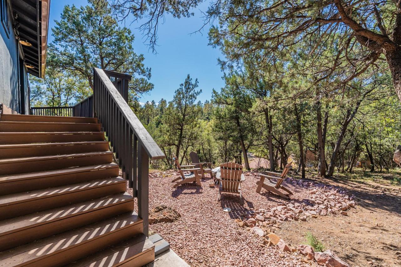 The Pine House - Cozy Mid-Century Modern, Pet-Friendly Villa Buitenkant foto
